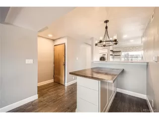 Photo #5: 9991396 Listing