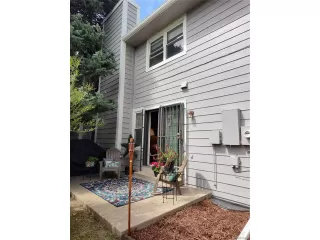 Photo #5: 9991962 Listing