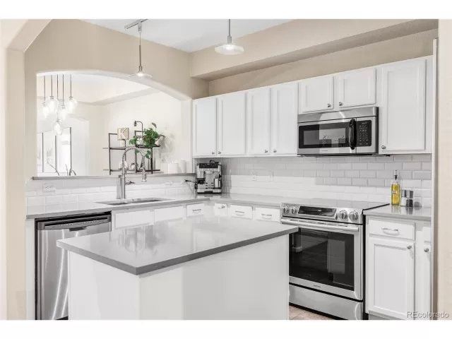 MLS: 9996452 Condo For Sale