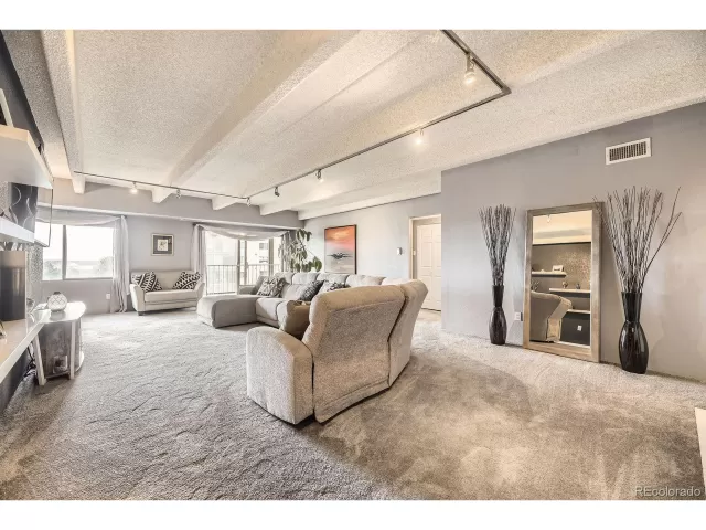 MLS: 9997735 Condo For Sale