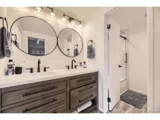 Photo #6: 9997735 Listing