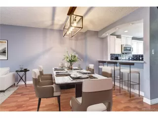 Photo #4: 9998268 Listing