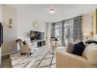 Photo #6: 9998565 Listing 