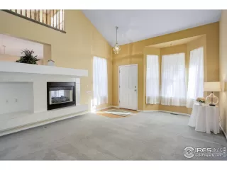 Photo #3: 999895 Listing